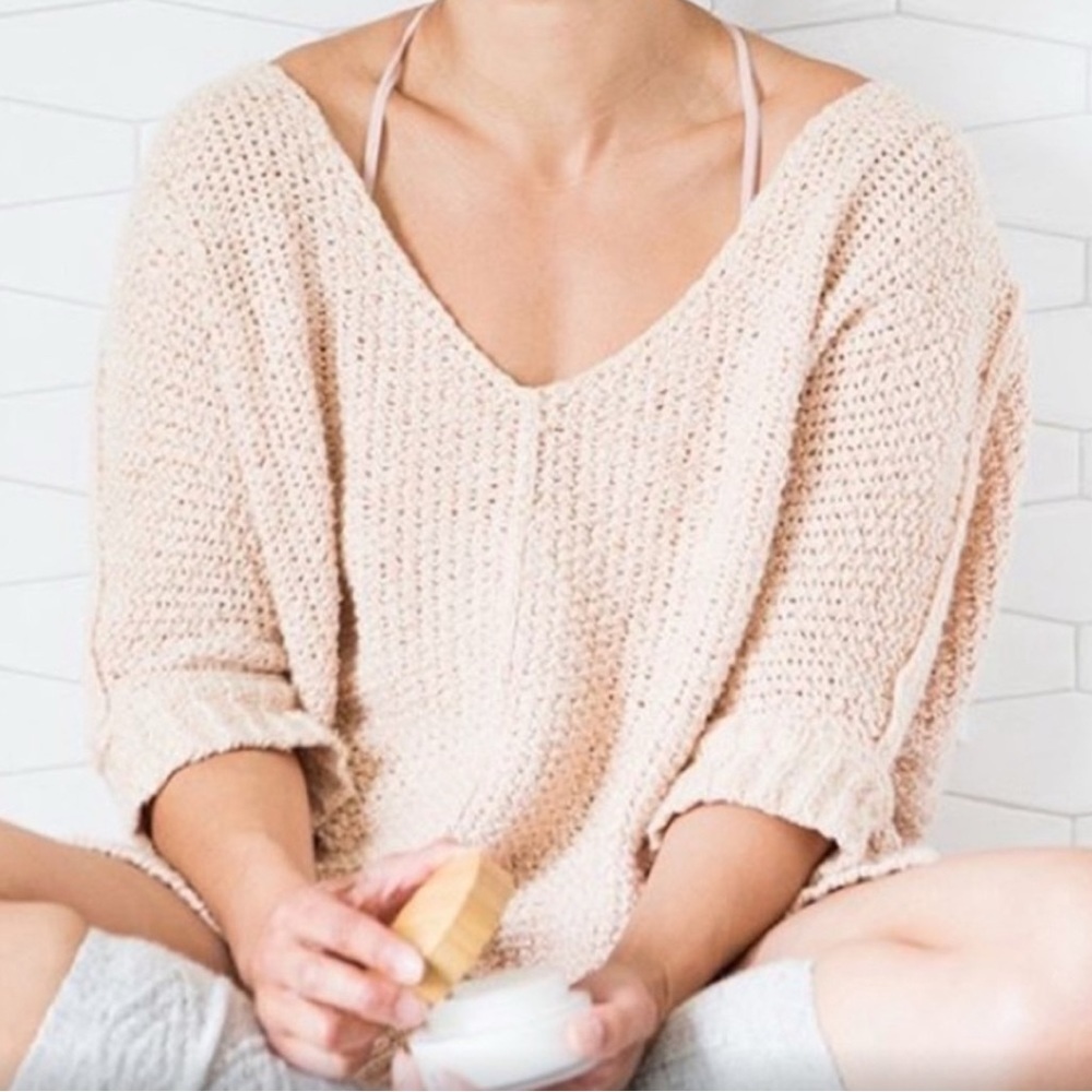 Free People - Peach V-Neck Oversized Sweater - Size small